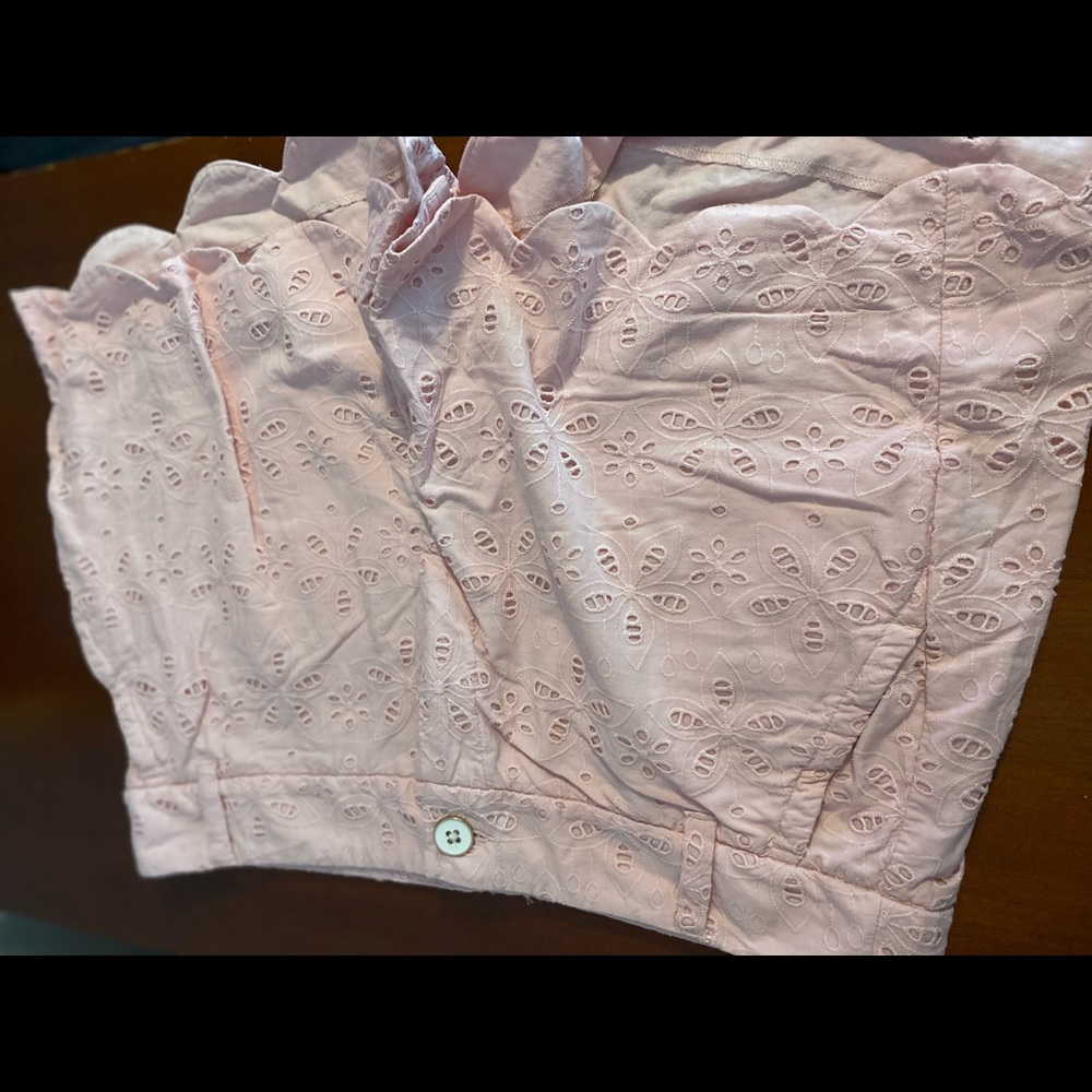 Great condition light pink shorts size 10.